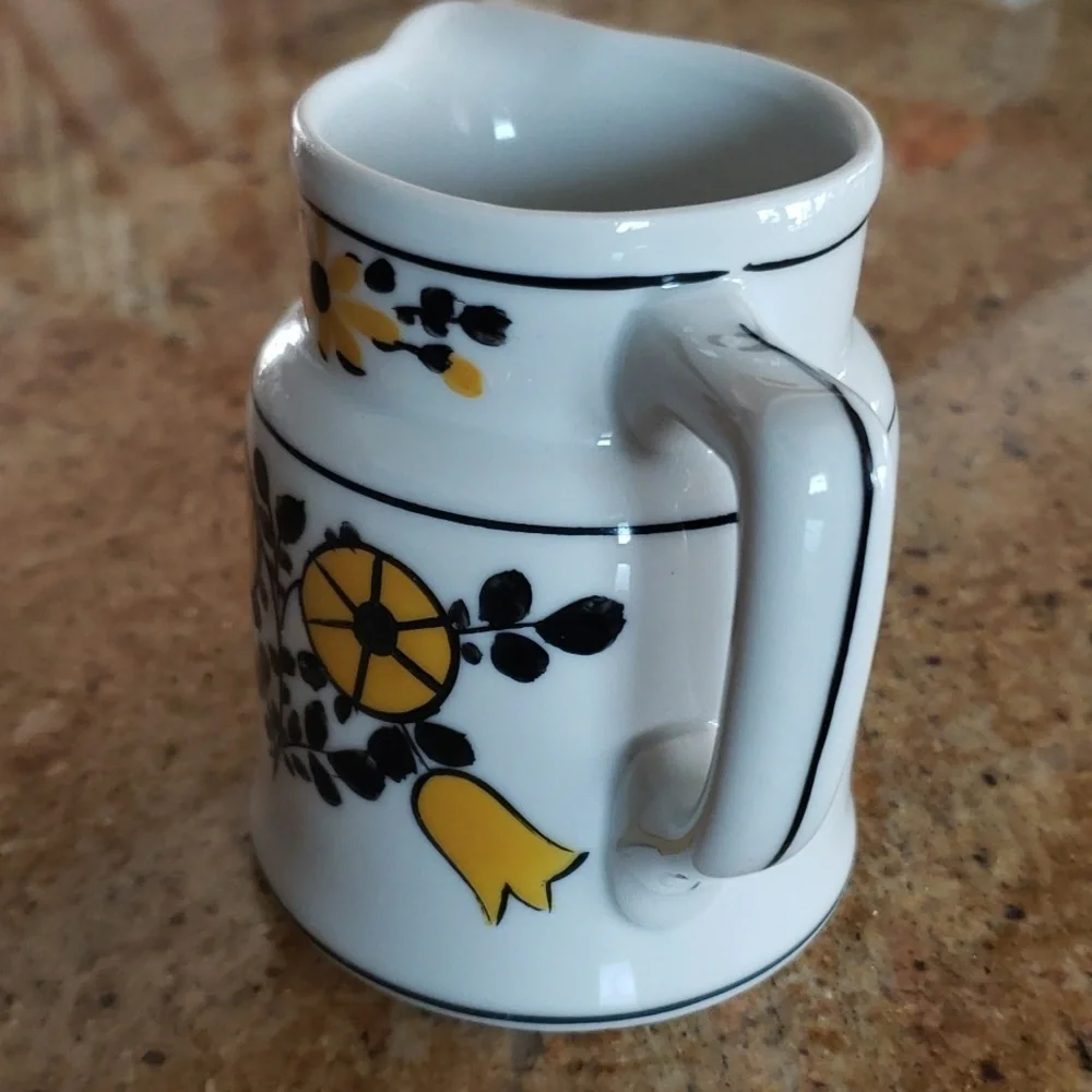 Vintage RK G Czechoslovakia Porcelain Retro Floral Creamer Pitcher 1/4 Liter